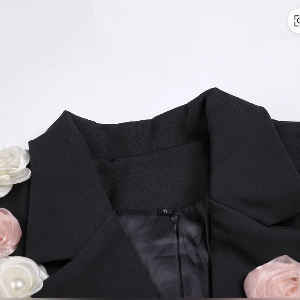 New Chic Black Floral Women's Blazer size S